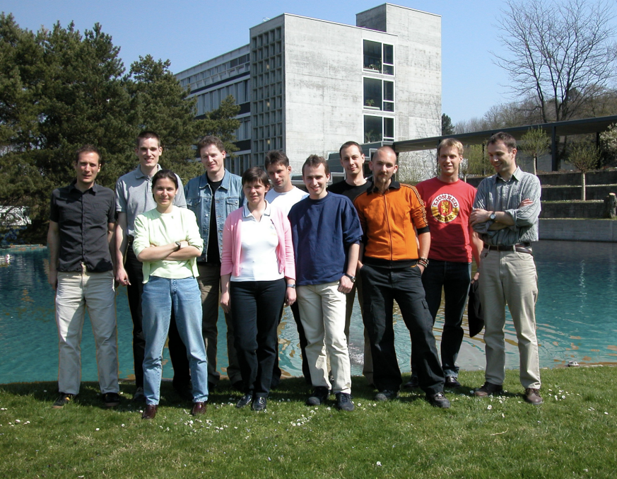 Group picture of the Ban Lab from 2002